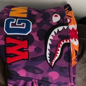 Worn 3x sat in closet and still hanging never smoked in